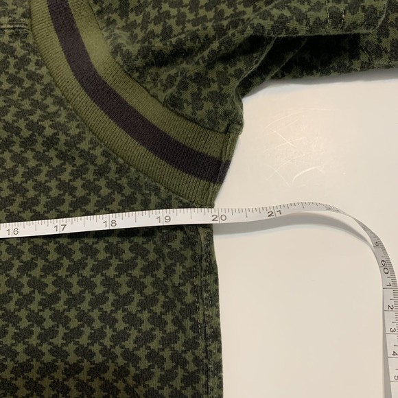 Undefeated Brand UNDFTD 05 Graphic Shirt Mens Size Medium  Short Sleeve Olive - Picture 9 of 10